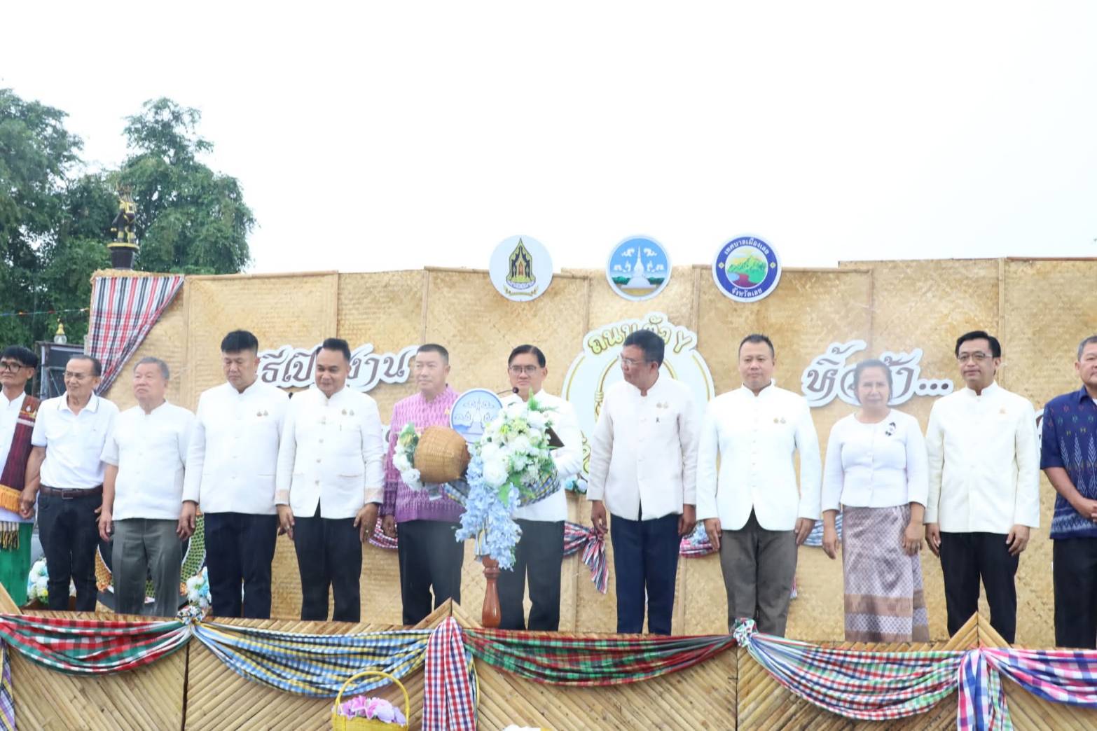 พช.เลย ร่วมเปิดตัว "หิ้วซ้ามาเลาะตลาด" ถนนสายวัฒนธรรมรูปตัว Y ปลุกกระแสท่องเที่ยวเชิงสร้างสรรค์ หนุนเศรษฐกิจฐานรากสู่ความยั่งยืน