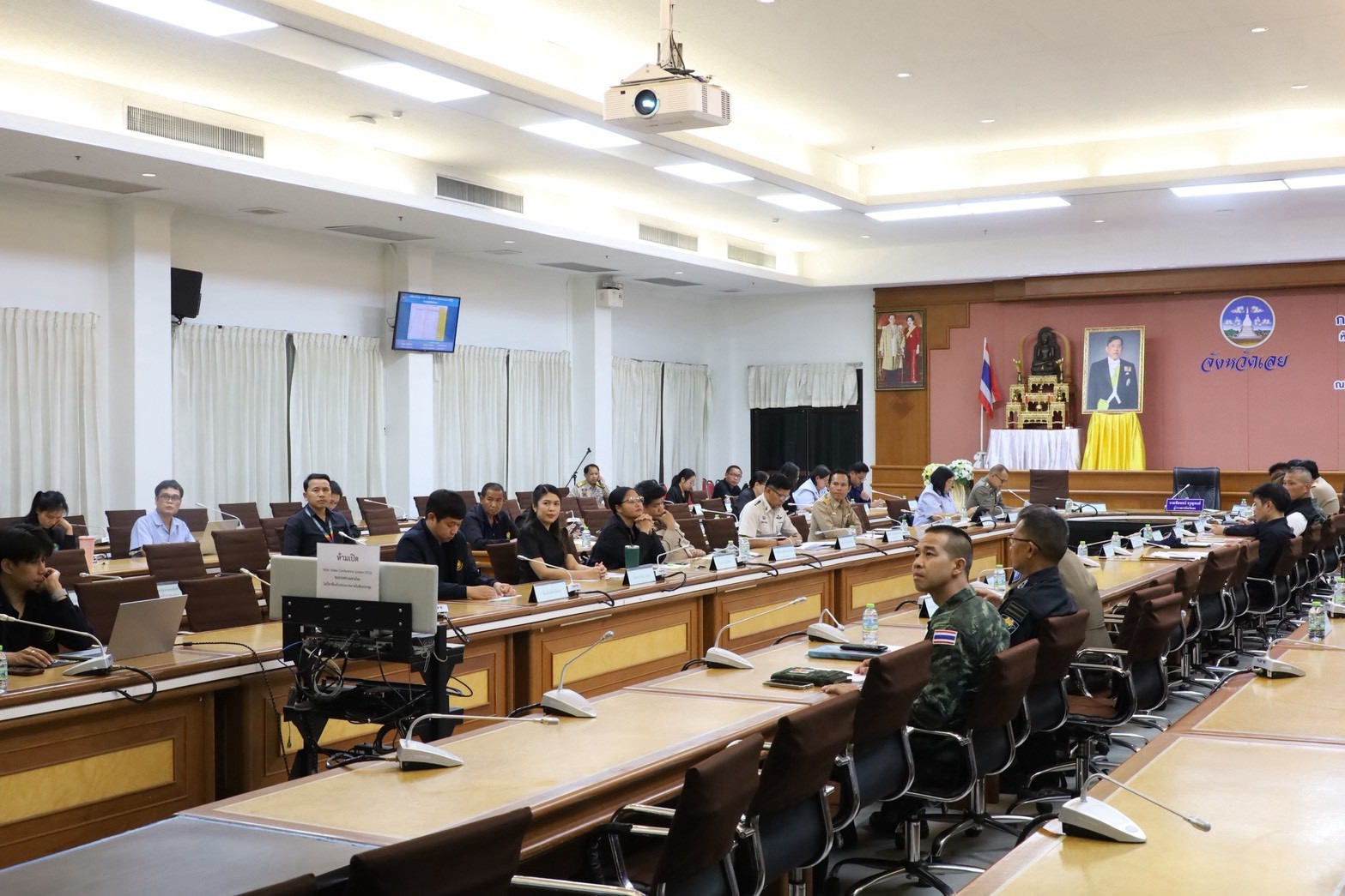 พช.เลย ร่วมประชุมศูนย์ปราบยาเสพติดจังหวัด ผนึก “กองทุนแม่ของแผ่นดิน” เสริมพลังชุมชนต้านภัยยาเสพติด