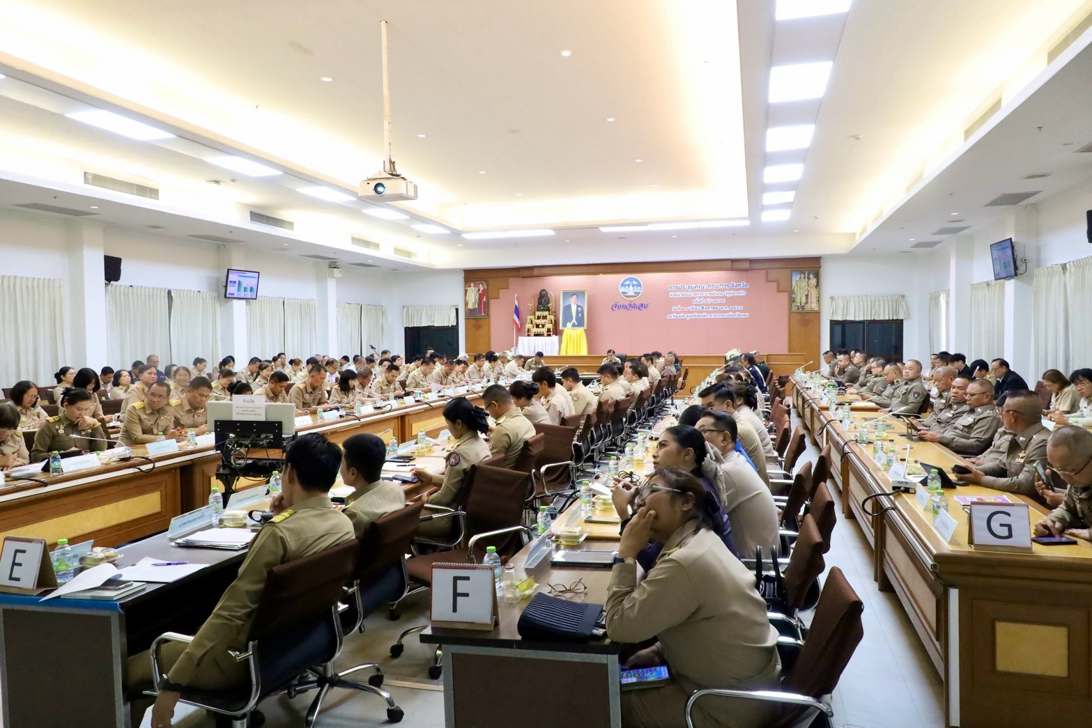 พช.เลย ร่วมประชุมคณะกรมการจังหวัด ครั้งที่ 8/2569 ติดตามภารกิจสำคัญ บูรณาการความร่วมมือทุกภาคส่วน เดินหน้าขับเคลื่อนงานเพื่อคนเมืองเลย