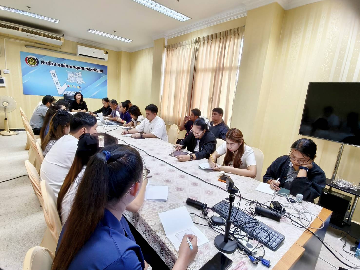 พช.เลย ประชุมขับเคลื่อนภารกิจสำคัญ เตรียมพร้อมงานใหญ่เดือนกันยายน เดินหน้างานพัฒนาชุมชนสู่เป้าหมายเดียวกัน